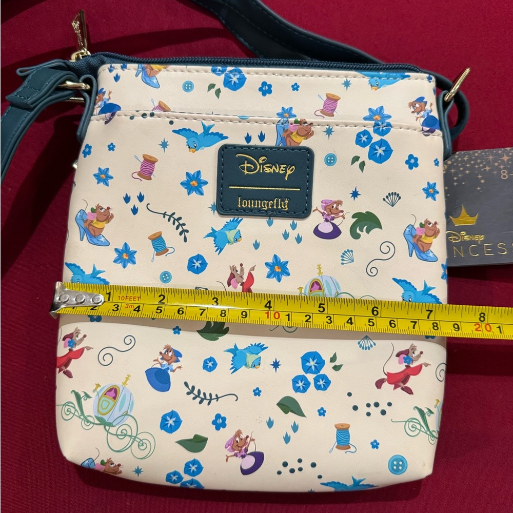 Loungefly Disney Princess Cinderella characters Cream Crossbody Bag - Picture 4 of 9